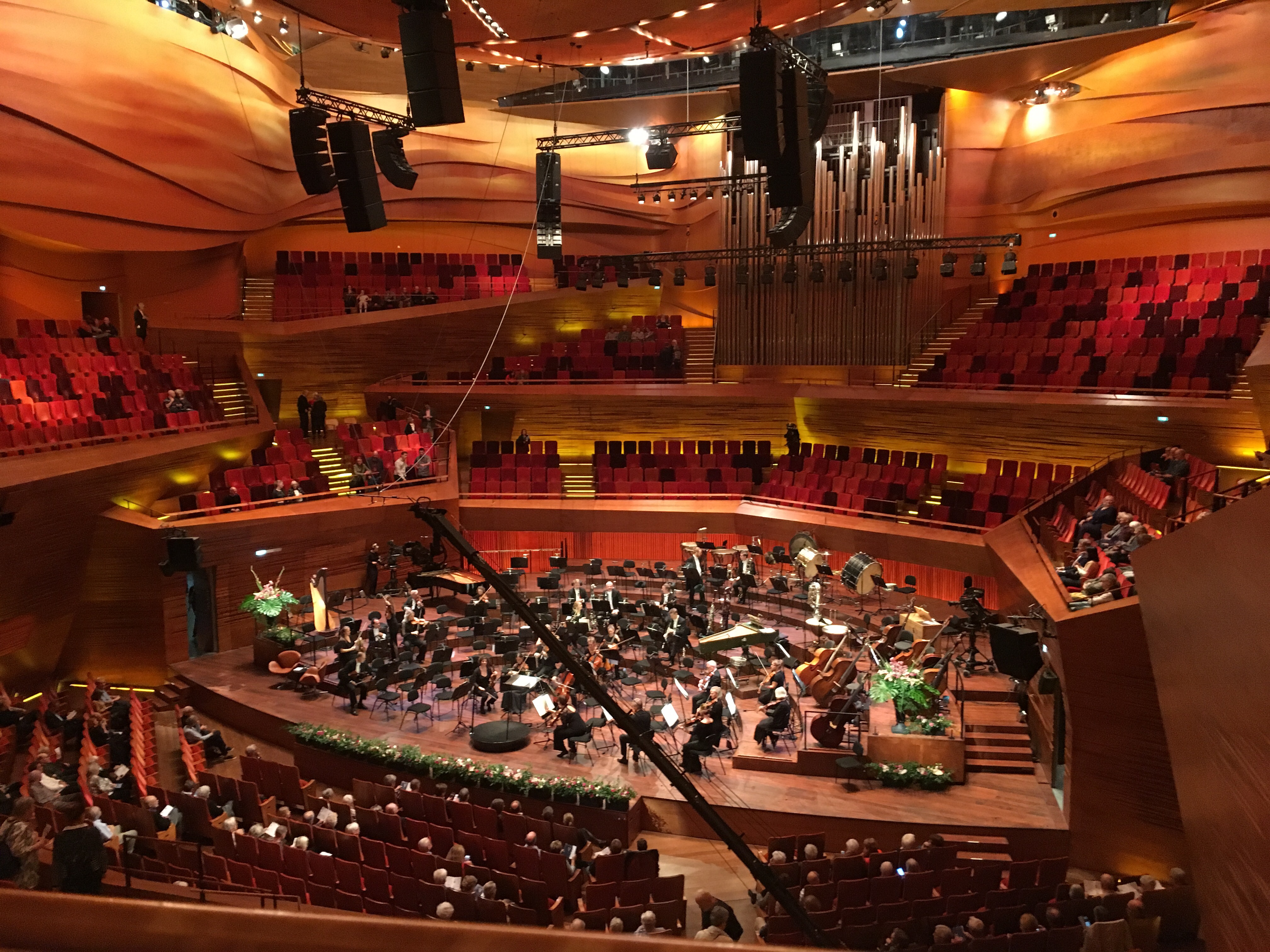 DR Symfoniorkestret gør sig klar inden aftenens koncert i DR Koncerthuset’s koncertsal