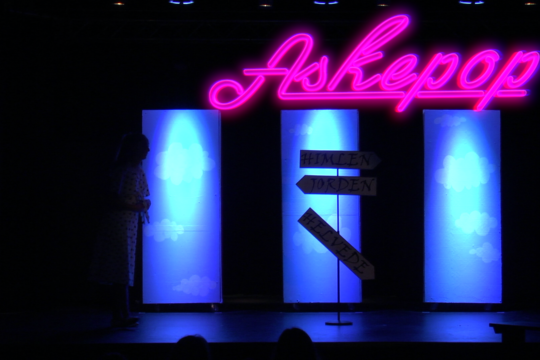 Screen capture fra Ringsted Musik- og Kulturskole's udgave af Askepop.